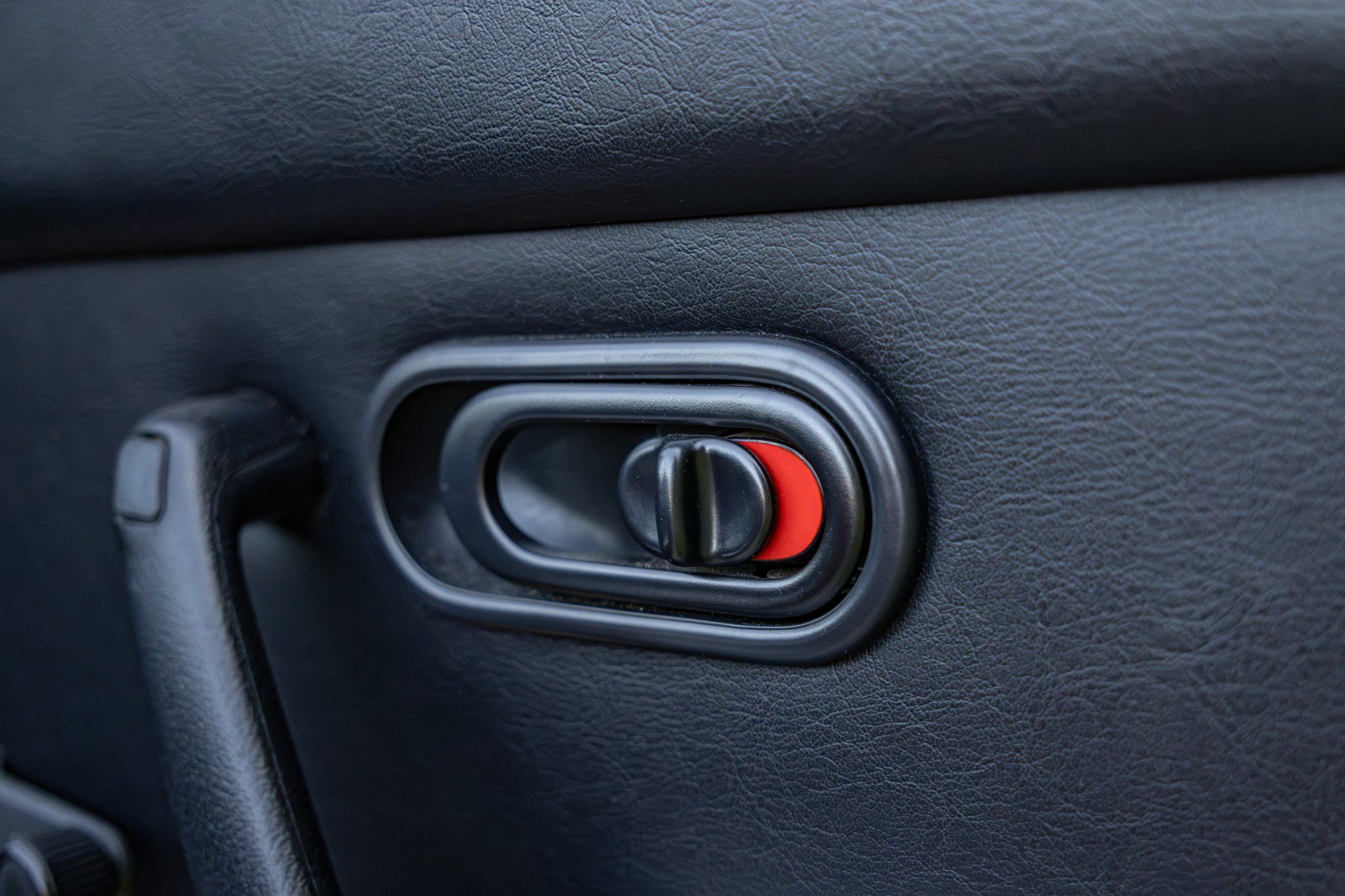 Used 1990 MAZDA MX-5 Miata RWD image 62