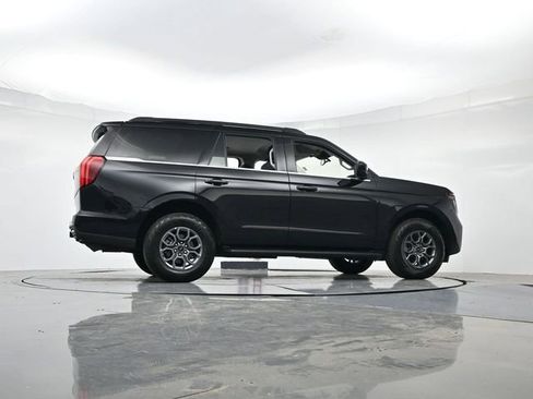 Certified 2025 Ford Expedition Active RWD image 31