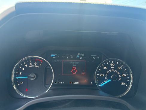 Used 2019 Ford F150 Lariat image 4