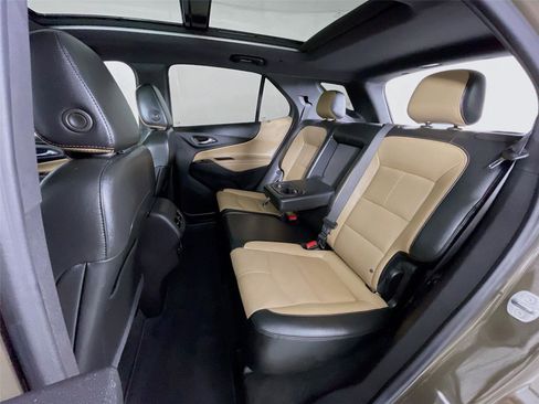 Used 2023 Chevrolet Equinox Premier image 27