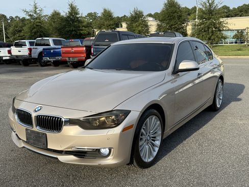 Used 2014 BMW 328i xDrive Sedan image 12