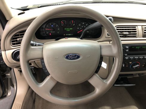 Used 2006 Ford Taurus SE image 18
