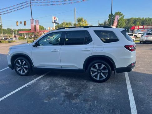Used 2025 Honda Pilot Touring image 37