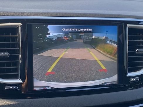 New 2026 Chrysler Voyager LX image 3