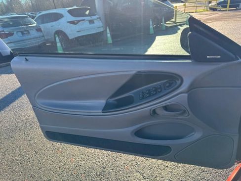 Used 2004 Ford Mustang Deluxe image 15