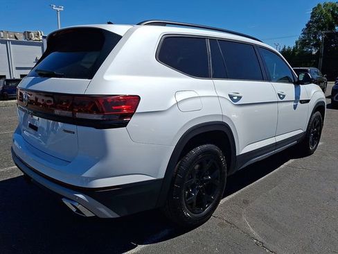New 2026 Volkswagen Atlas Peak Edition AWD/4WD image 4