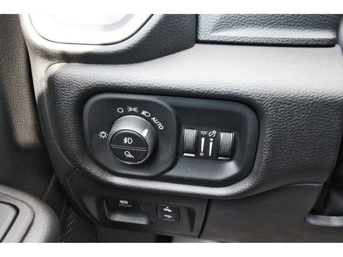 Used 2025 RAM 1500 Lone Star image 19