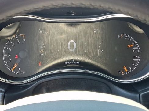 Used 2019 Jeep Grand Cherokee Laredo RWD image 14
