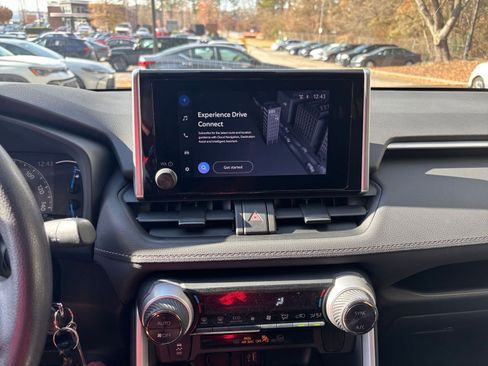 Used 2025 Toyota RAV4 LE image 21