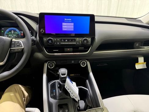 New 2026 Toyota Grand Highlander AWD Hybrid image 22