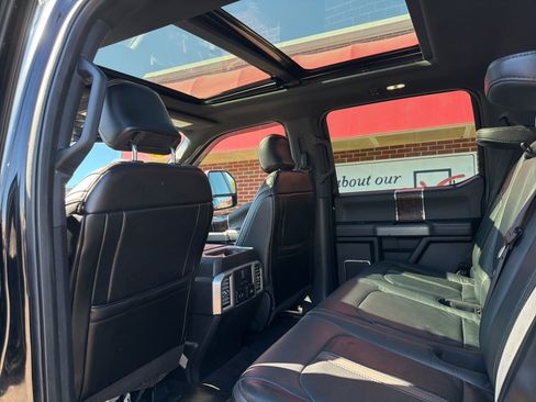 Used 2017 Ford F250 Platinum w/ Platinum Ultimate Package AWD/4WD image 25