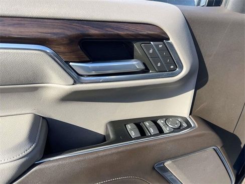 Used 2022 GMC Sierra 1500 SLT image 23