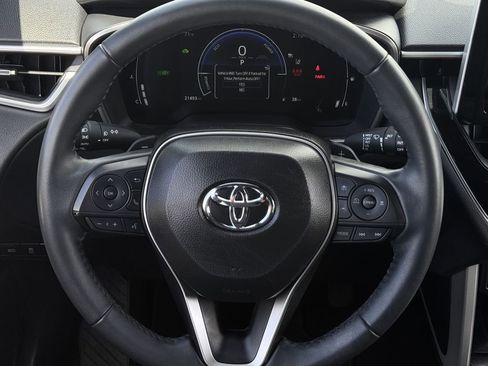 Used 2025 Toyota Corolla Cross AWD Hybrid w/ Convenience Package image 13