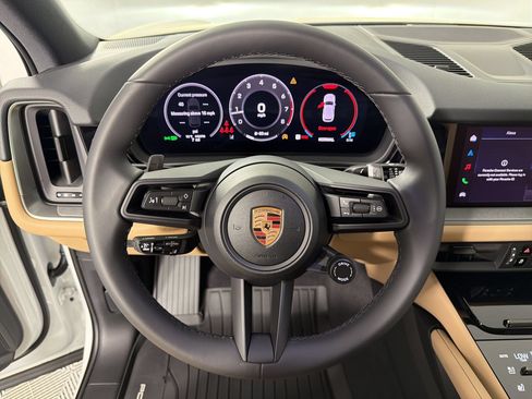 Used 2026 Porsche Cayenne AWD/4WD image 11