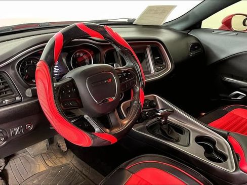 Used 2020 Dodge Challenger R/T RWD image 2