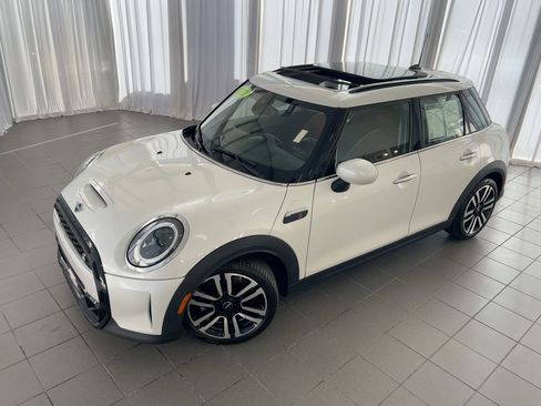 Used 2023 MINI Cooper S w/ Signature Upholstery Package image 39