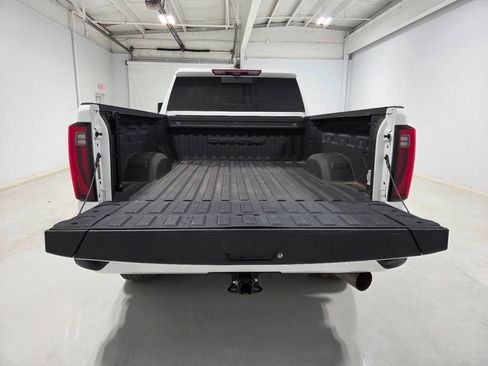 Used 2024 GMC Sierra 2500 Denali w/ Denali Reserve Package AWD/4WD image 10
