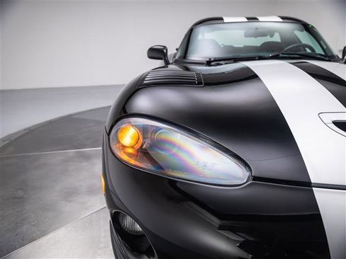 Used 2000 Dodge Viper GTS image 11