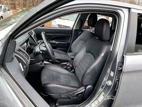 Used 2025 Mitsubishi Outlander Sport SE image 10