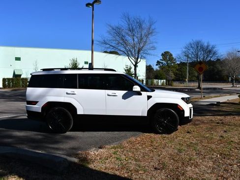 Used 2024 Hyundai Santa Fe Calligraphy image 2