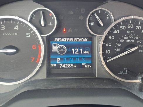 Used 2017 Toyota Tundra SR5 w/ SR5 Upgrade Package image 19