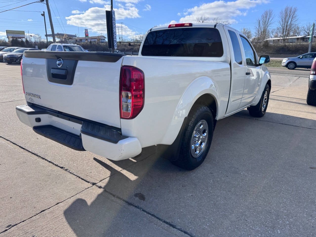 Used 2021 Nissan Frontier S RWD image 9