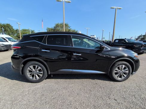 Used 2018 Nissan Murano SV AWD/4WD image 4