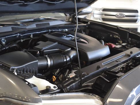 Used 2020 Toyota Tacoma SR5 image 63
