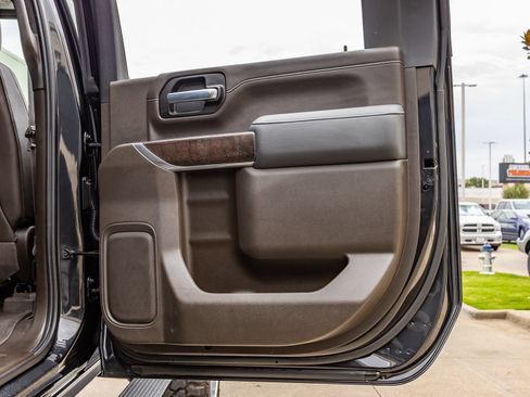 Used 2021 GMC Sierra 2500 Denali w/ Denali Ultimate Package AWD/4WD image 39