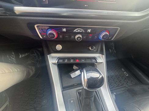 Used 2020 Audi Q3 2.0T Premium w/ Convenience Package image 39