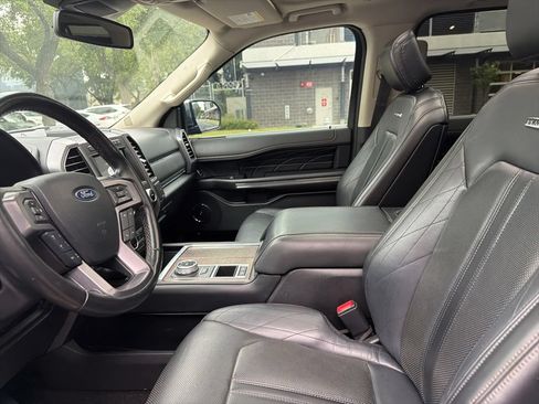 Used 2019 Ford Expedition Platinum RWD image 15