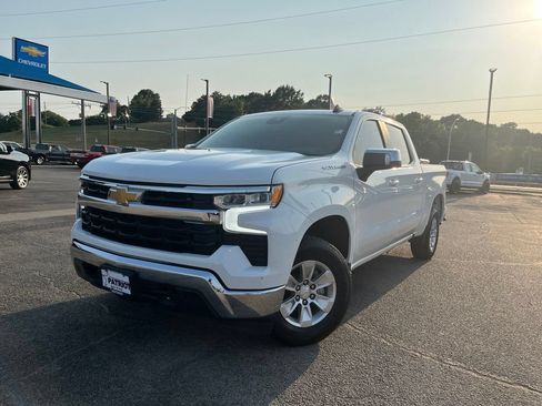 Used 2023 Chevrolet Silverado 1500 LT w/ Convenience Package II RWD image 3