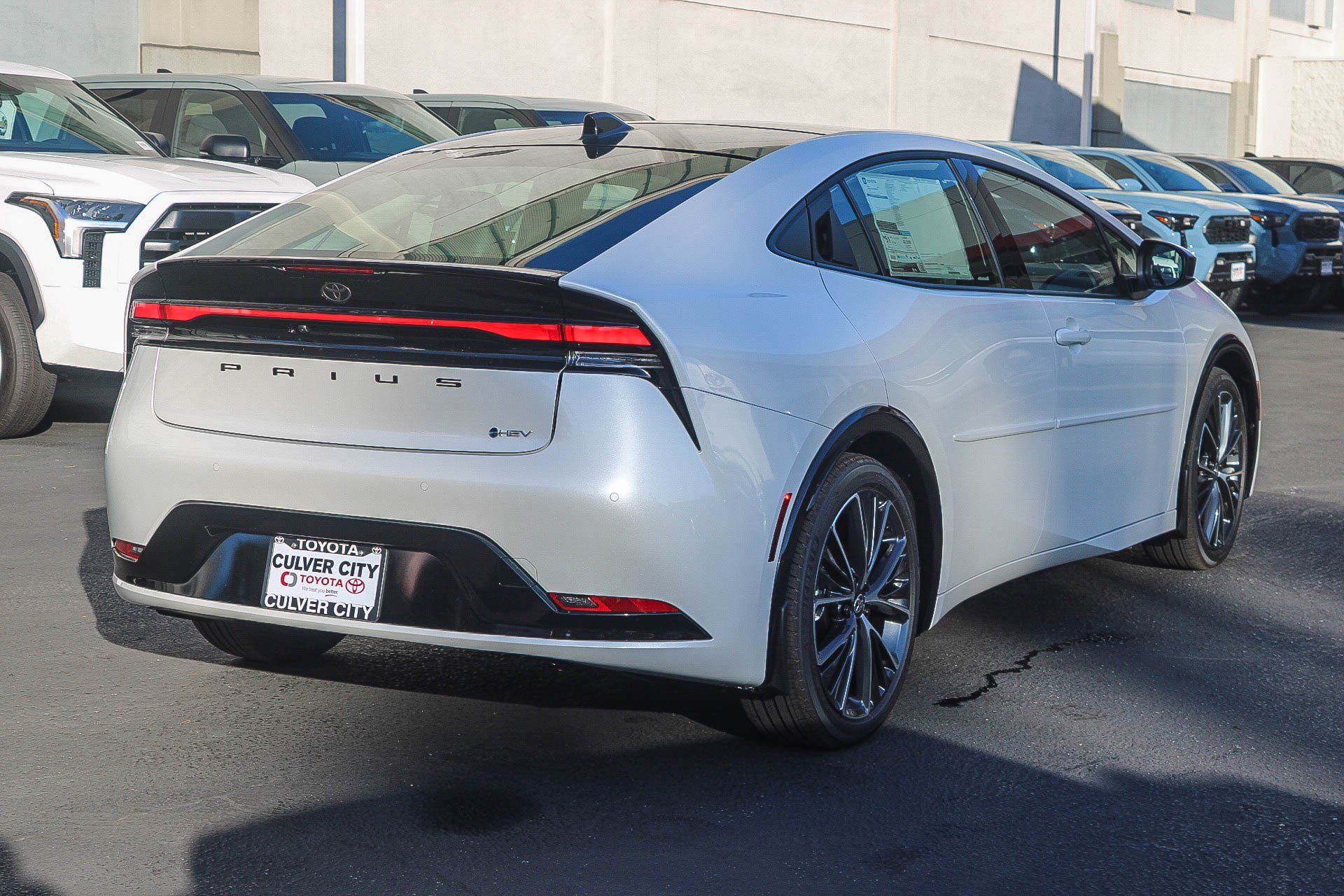 New 2027 Toyota Prius Limited FWD image 9