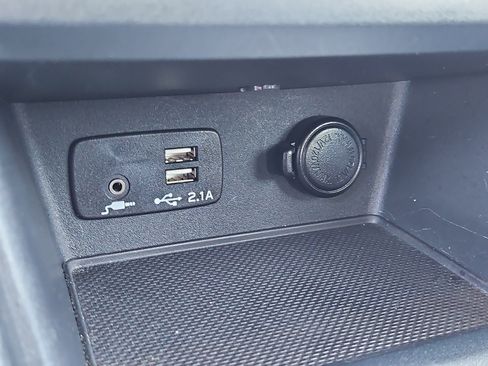 Used 2023 Subaru Forester Premium image 26