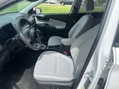 Used 2023 Hyundai Kona SEL image 15