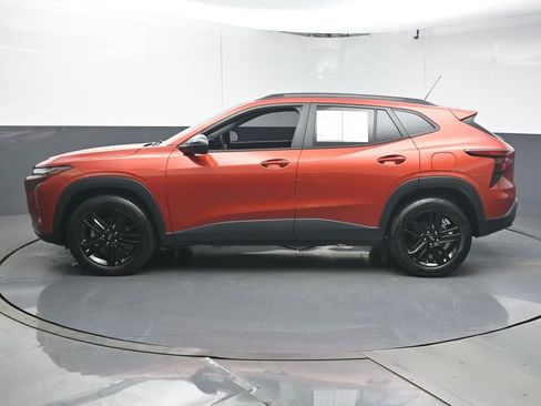 Used 2024 Chevrolet Trax ACTIV w/ Sunroof Package image 5