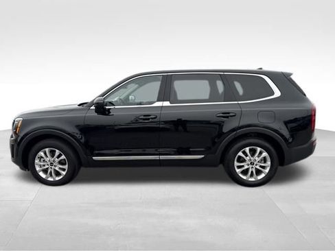 Used 2022 Kia Telluride LX image 2