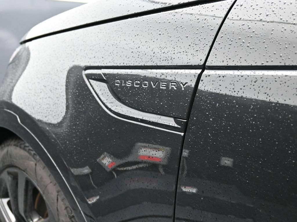 Used 2024 Land Rover Discovery Dynamic SE AWD/4WD image 14