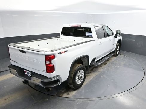 Used 2025 Chevrolet Silverado 2500 LT w/ Convenience Package image 30