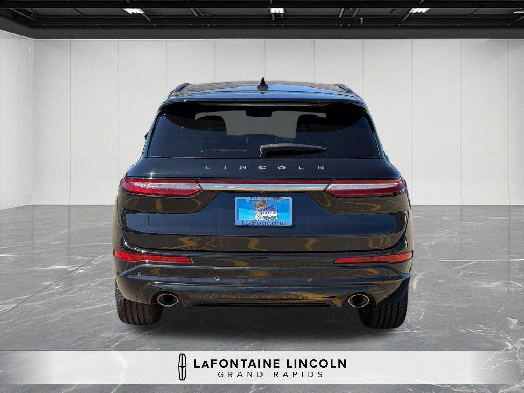 Used 2023 Lincoln Corsair Reserve w/ Equipment Group 201A AWD/4WD image 4