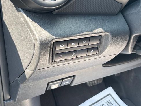 Used 2025 Nissan Kicks Play S FWD image 8