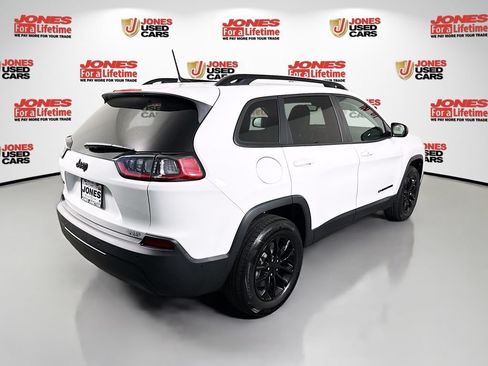 Used 2023 Jeep Cherokee Altitude Lux w/ Lux Elite Package AWD/4WD image 16