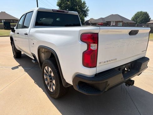 Used 2024 Chevrolet Silverado 2500 Custom w/ Custom Value Package AWD/4WD image 2