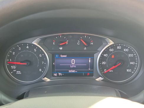 Used 2022 GMC Terrain SLE FWD image 24