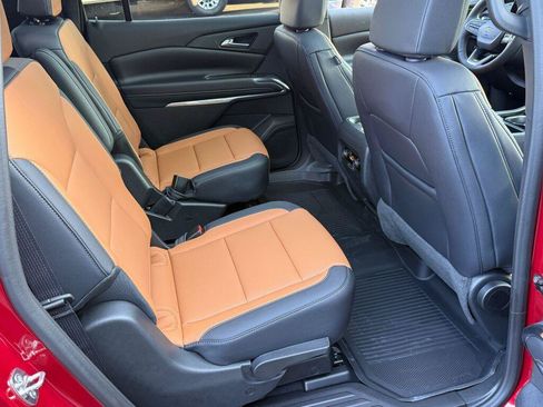 New 2027 Chevrolet Traverse Z71 w/ LPO, Floor Liner Package AWD/4WD image 11