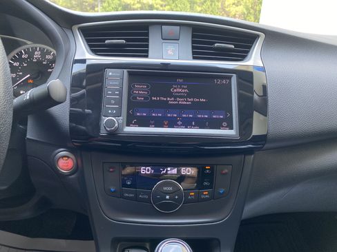 Used 2019 Nissan Sentra SV FWD image 22