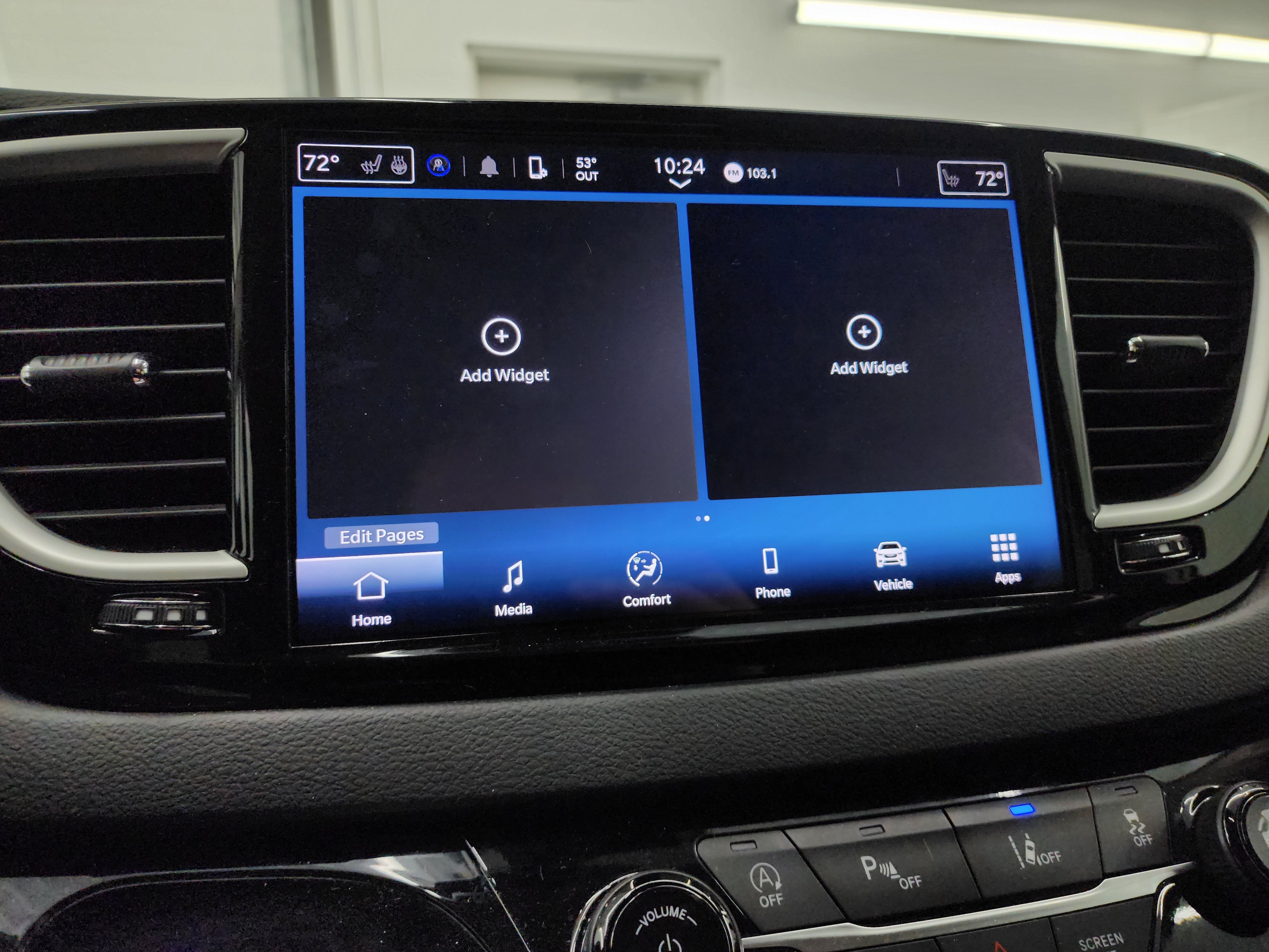 Used 2024 Chrysler Pacifica Touring-L FWD image 47