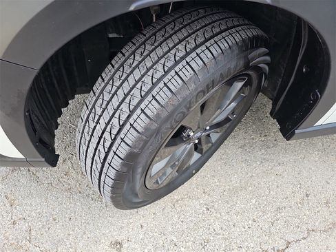 Certified 2025 Subaru Outback Onyx Edition XT image 38