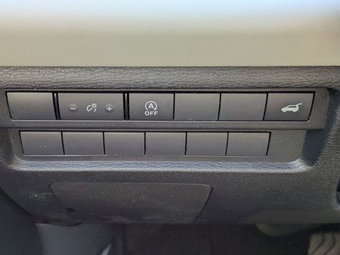 New 2026 Mitsubishi Outlander SE image 26