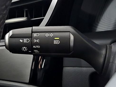 Used 2025 Lexus ES 300h w/ Premium Package image 26